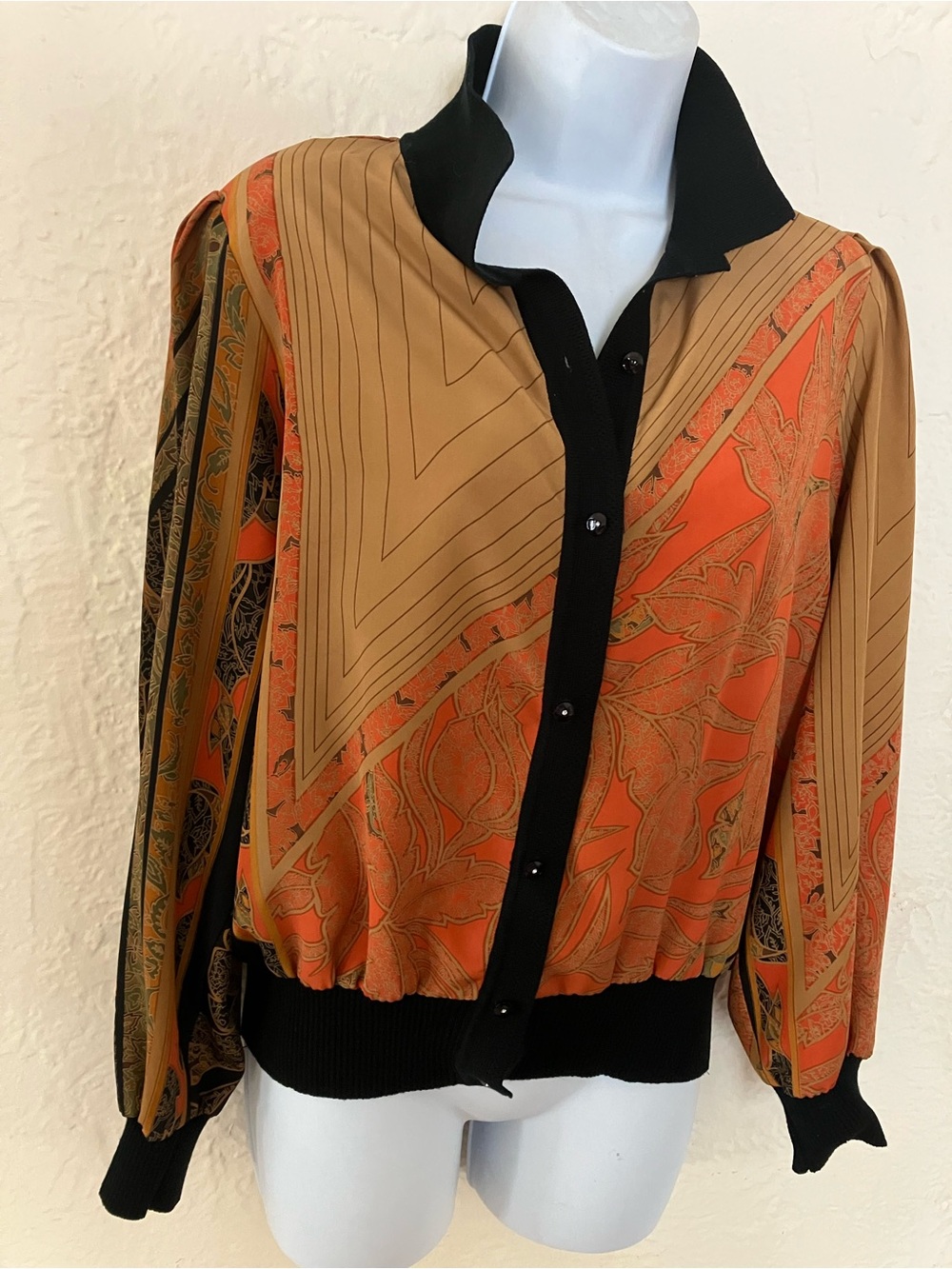 Vintage 80’s Pia Rucci Silk Cropped 
Blouse in Camel, Tangerine Mixed Print S-M